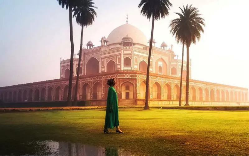 Explore Delhi on a Full Day Guided Tour