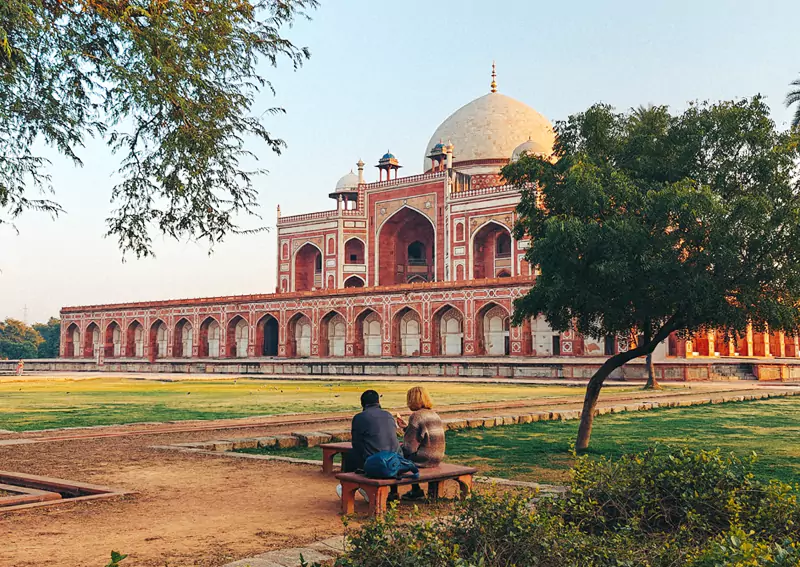 Explore Delhi on a Full Day Guided Tour