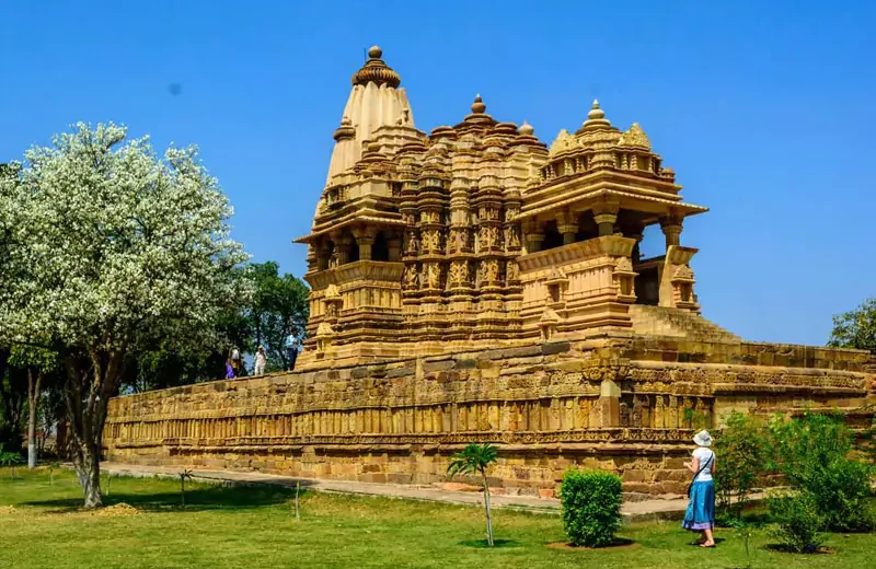 Golden Triangle Tour with Orchha Khajuraho & Varanasi