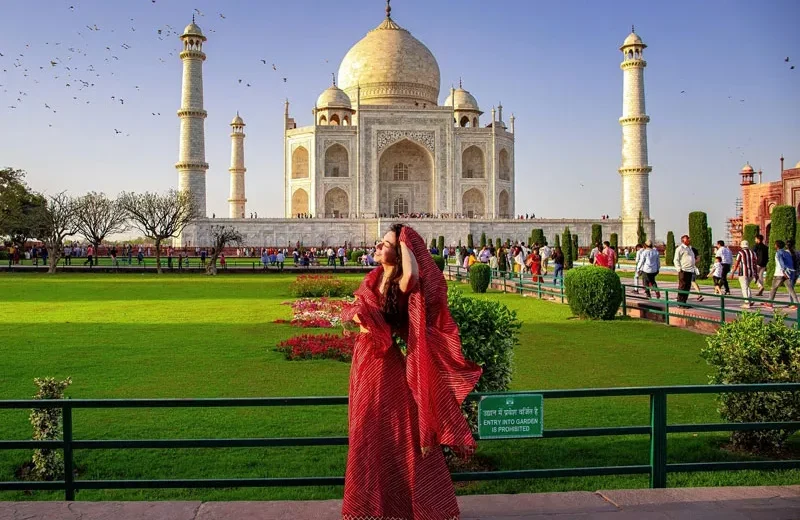 Taj Mahal Sunrise Tour from Delhi
