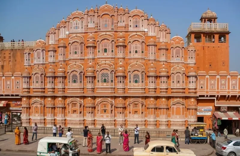 Golden Triangle Tour With Leela Hotel