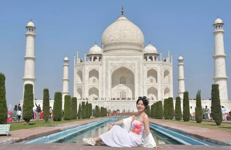 2 Days Agra Tour with Mathura & Vrindavan From Delhi